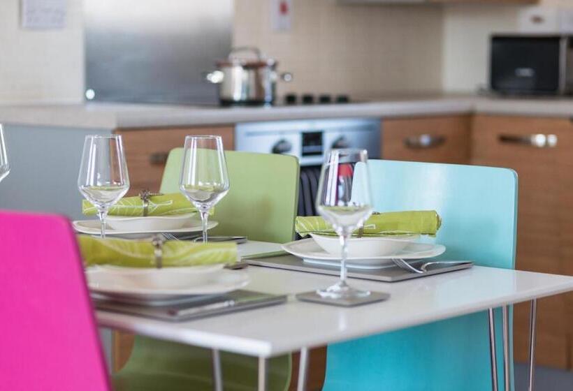 Cambridge Orchard Apartments 2 Double Bedrooms