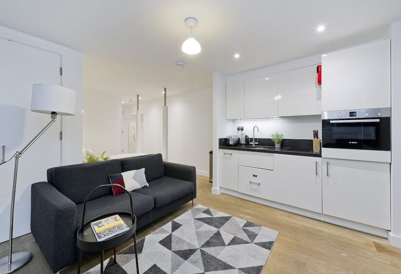 Crane Court By City2stay