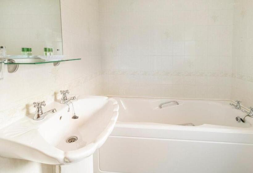 Elm Farm Country House