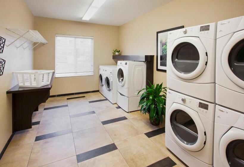 Отель Candlewood Suites Cotulla, An Ihg