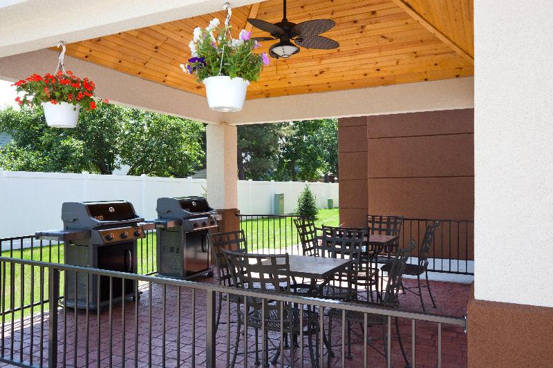 Отель Candlewood Suites Dickinson, An Ihg