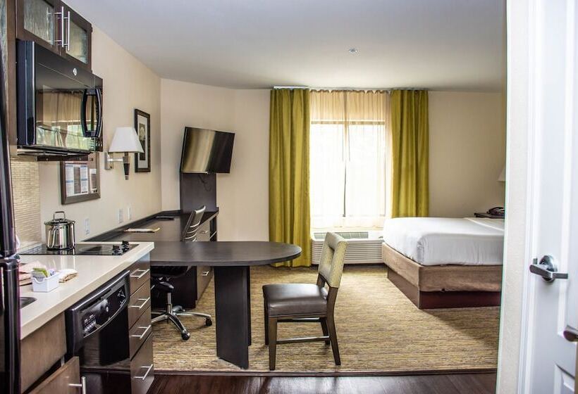 בית מלון כפרי Candlewood Suites Overland Park W 135th St, An Ihg