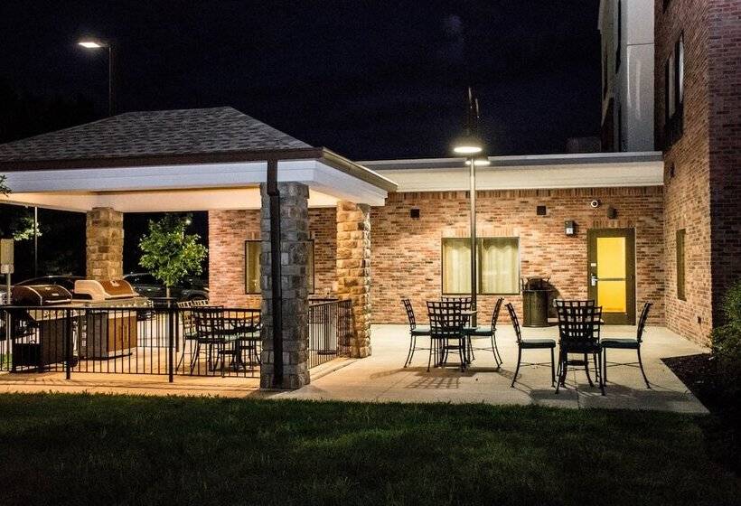 בית מלון כפרי Candlewood Suites Overland Park W 135th St, An Ihg