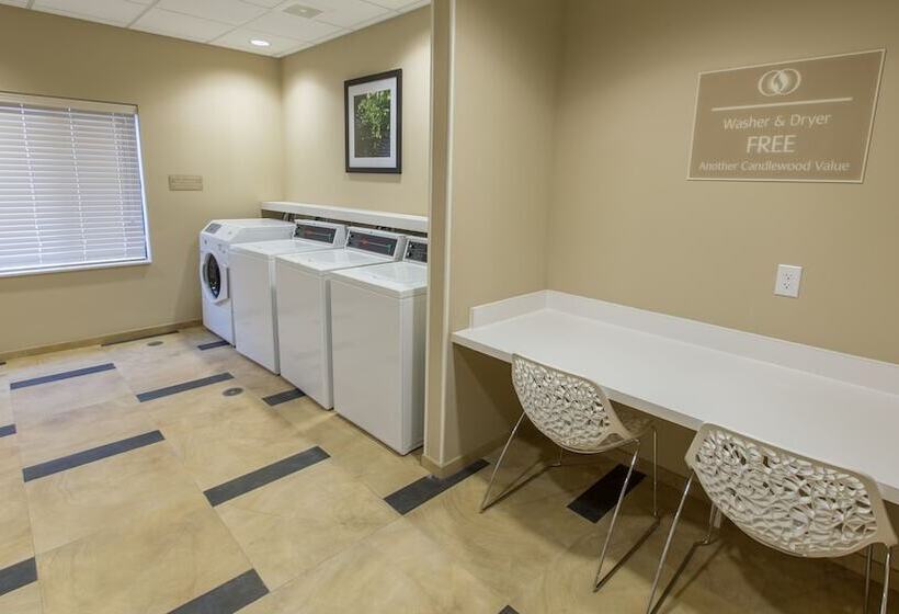 בית מלון כפרי Candlewood Suites Overland Park W 135th St, An Ihg