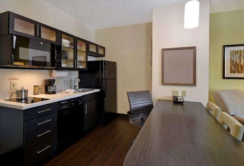 בית מלון כפרי Candlewood Suites St Clairsville Wheeling Area, An Ihg