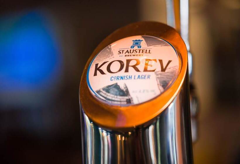 فندق County Arms