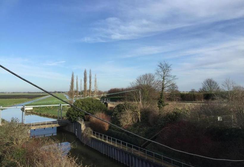 호텔 The Dog In A Doublet