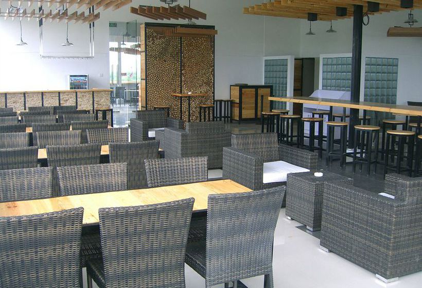 فندق Dragon Inn Kendari