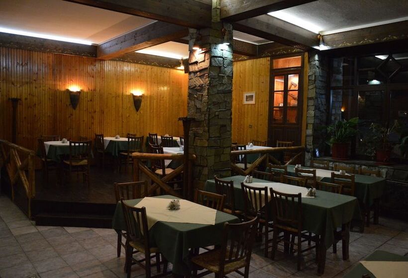 בית מלון כפרי Hani Zisi