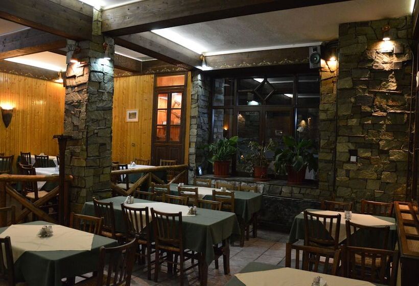 בית מלון כפרי Hani Zisi