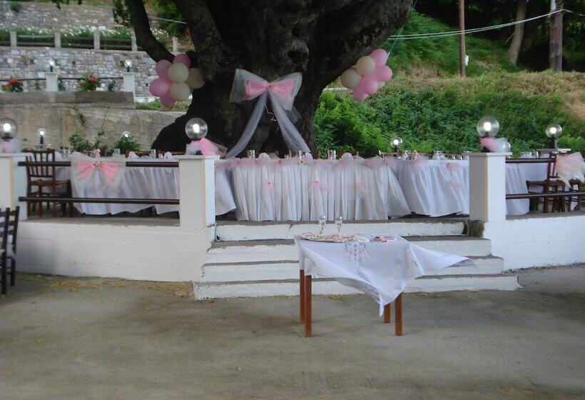 בית מלון כפרי Hani Zisi