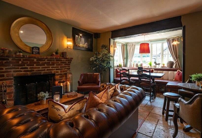 Отель High Corner Inn