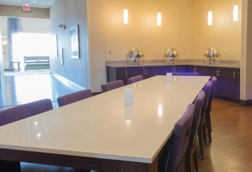 Отель Holiday Inn Bismarck, An Ihg