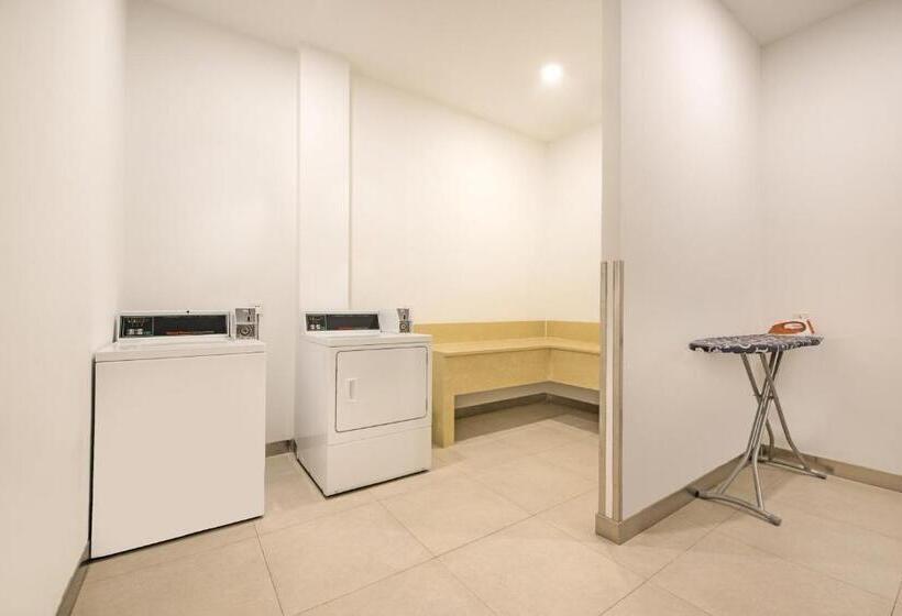 호텔 Holiday Inn Express Baoji City Centre, An Ihg