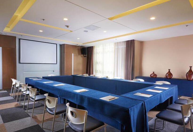 호텔 Holiday Inn Express Baoji City Centre, An Ihg