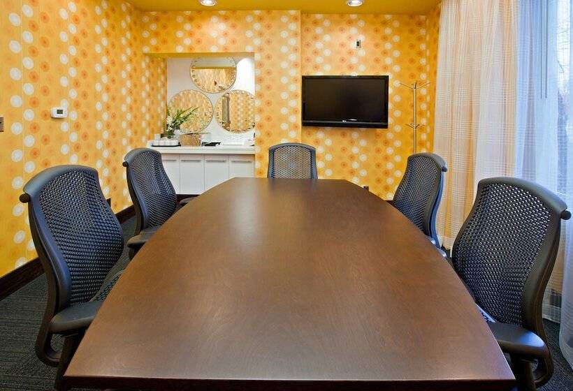 فندق Holiday Inn Express Indianapolis  Fishers, An Ihg