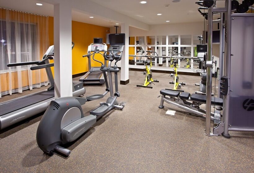 فندق Holiday Inn Express Indianapolis  Fishers, An Ihg