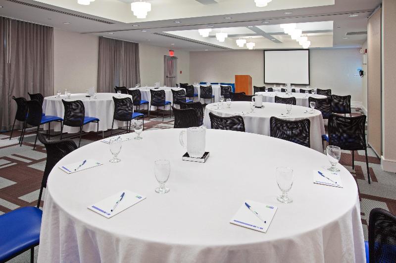 فندق Holiday Inn Express Indianapolis  Fishers, An Ihg