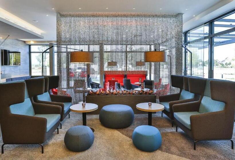 هتل Holiday Inn Express Karlsruhe   City Park, An Ihg