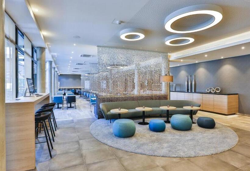 فندق Holiday Inn Express Karlsruhe   City Park, An Ihg