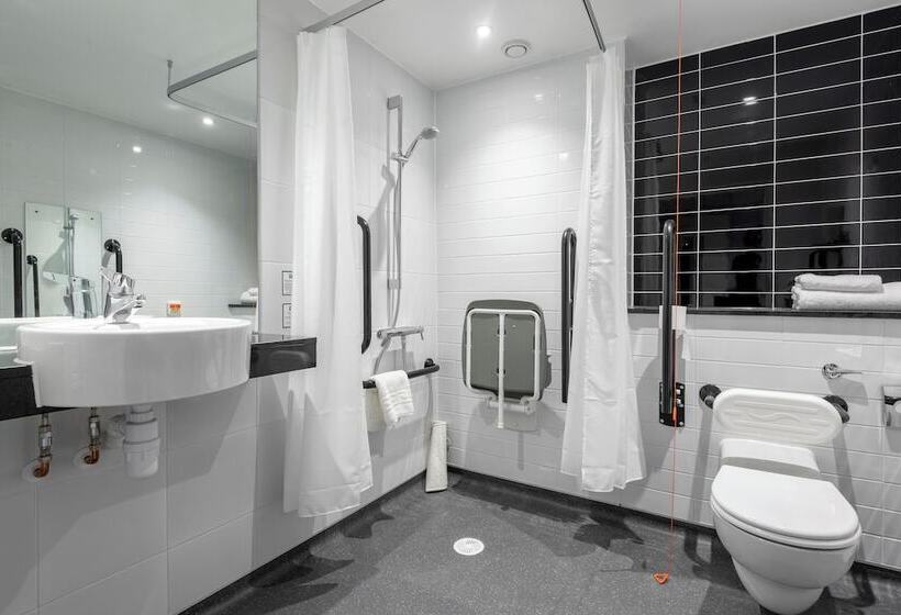 בית מלון כפרי Holiday Inn Express Middlesbrough   Centre Square, An Ihg