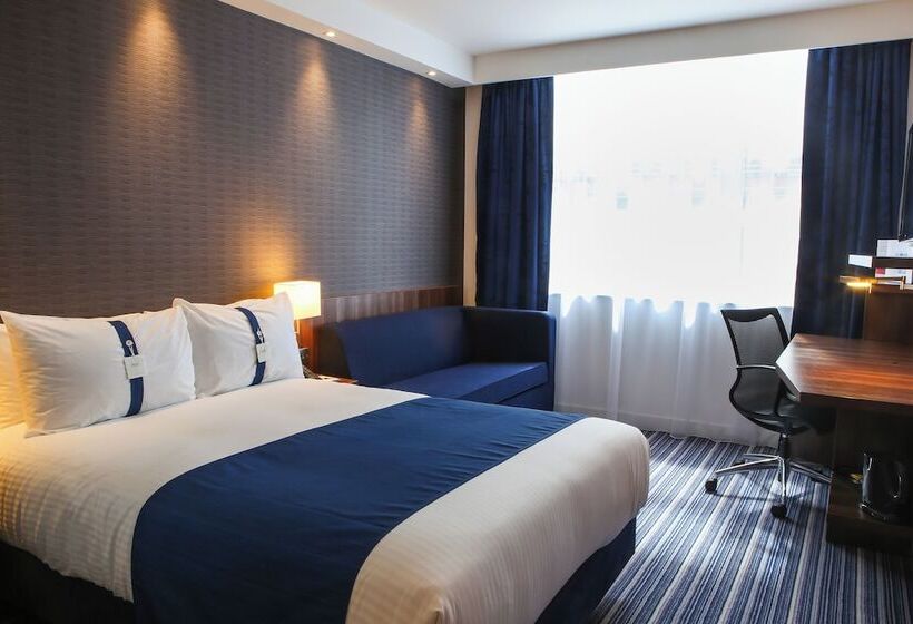 هتل Holiday Inn Express Middlesbrough   Centre Square, An Ihg