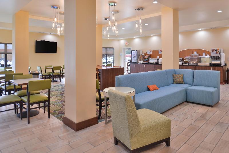 فندق Holiday Inn Express & Suites Dearborn Sw   Detroit Area, An Ihg