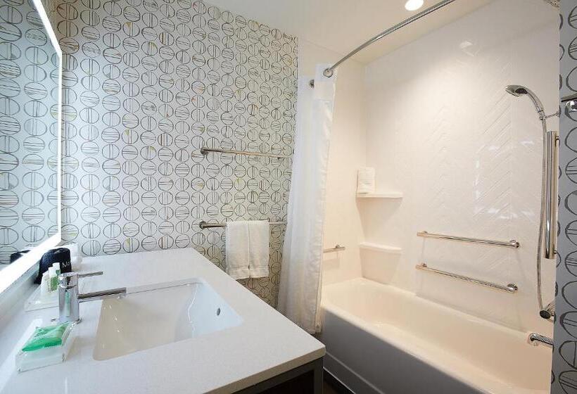 هتل Holiday Inn Express & Suites Louisville Downtown By Ihg