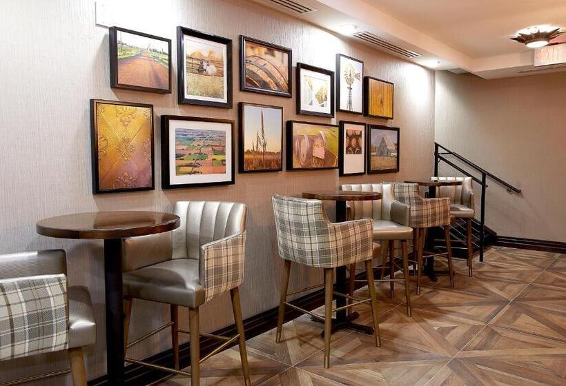 هتل Holiday Inn Express & Suites Louisville Downtown By Ihg