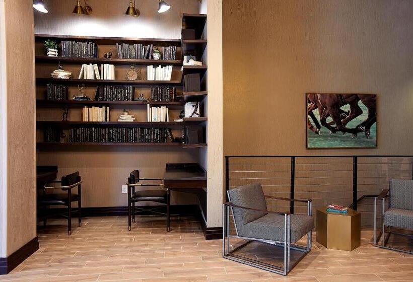 هتل Holiday Inn Express & Suites Louisville Downtown By Ihg