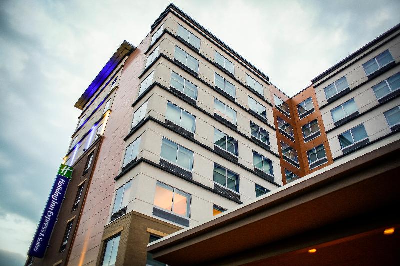 هتل Holiday Inn Express & Suites Louisville Downtown By Ihg