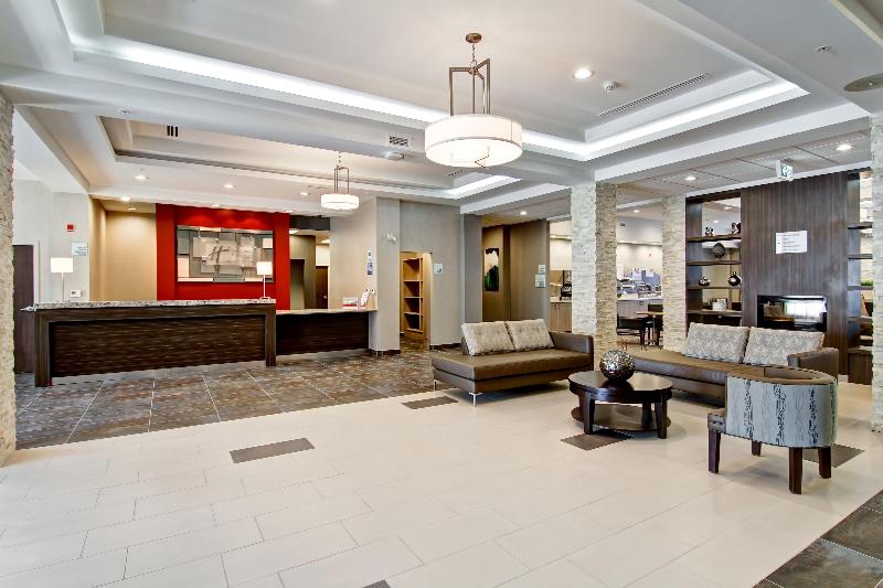 فندق Holiday Inn Express & Suites Oshawa Downtown   Toronto Area, An Ihg