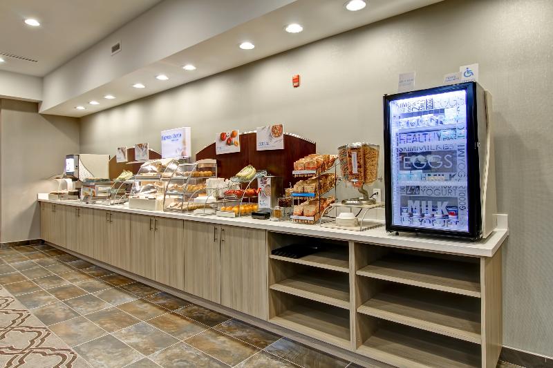 فندق Holiday Inn Express & Suites Oshawa Downtown   Toronto Area, An Ihg