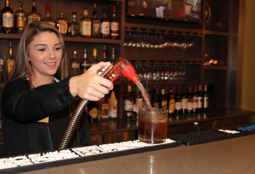 Отель Holiday Inn San Marcos Convention Center, An Ihg