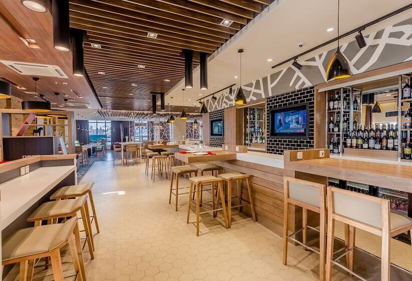 هتل Holiday Inn Ulaanbaatar, An Ihg