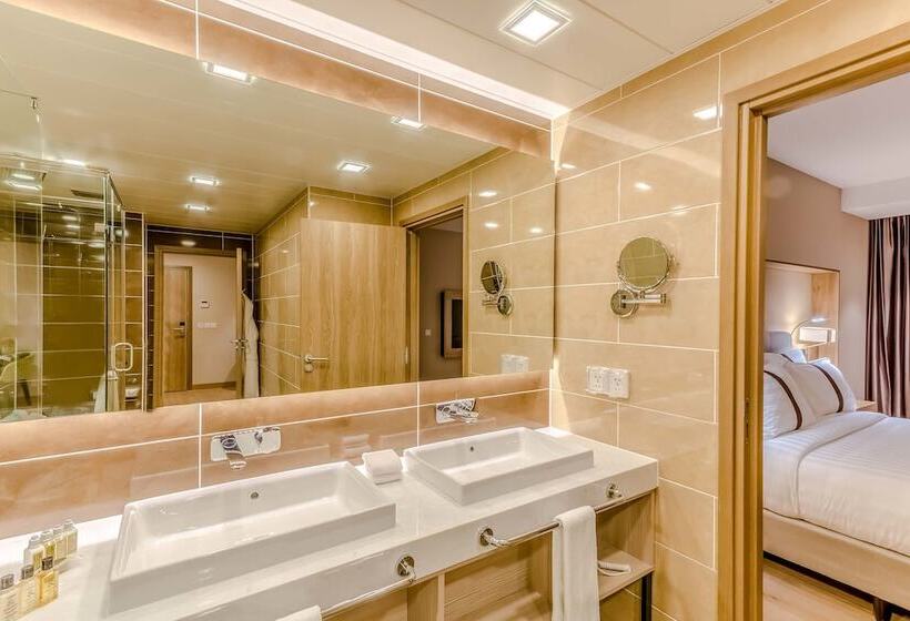 هتل Holiday Inn Ulaanbaatar, An Ihg