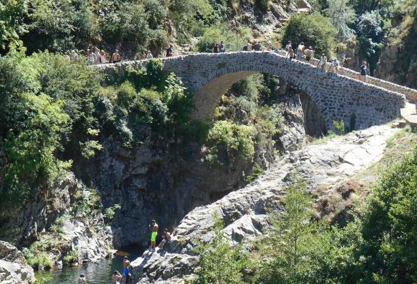 ホテル Hôtel La Gravenne