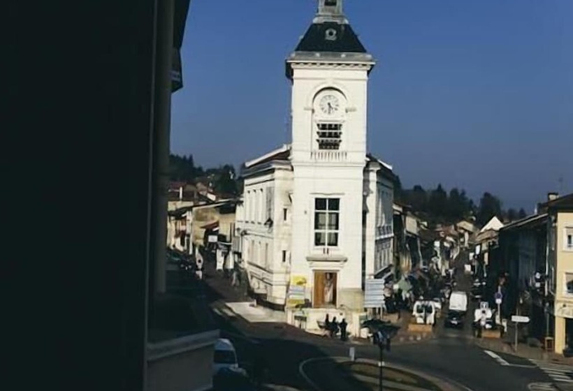 فندق Hôtel Restaurant Le Lion D Or