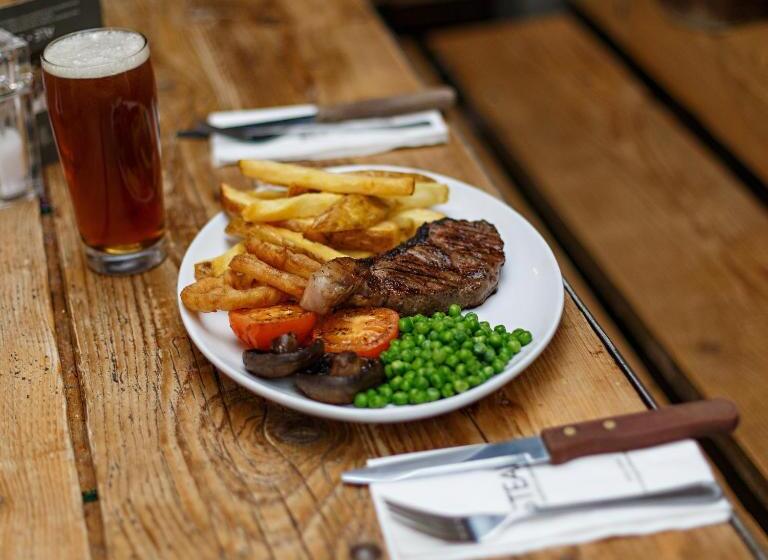 酒店 Kings Head Holt