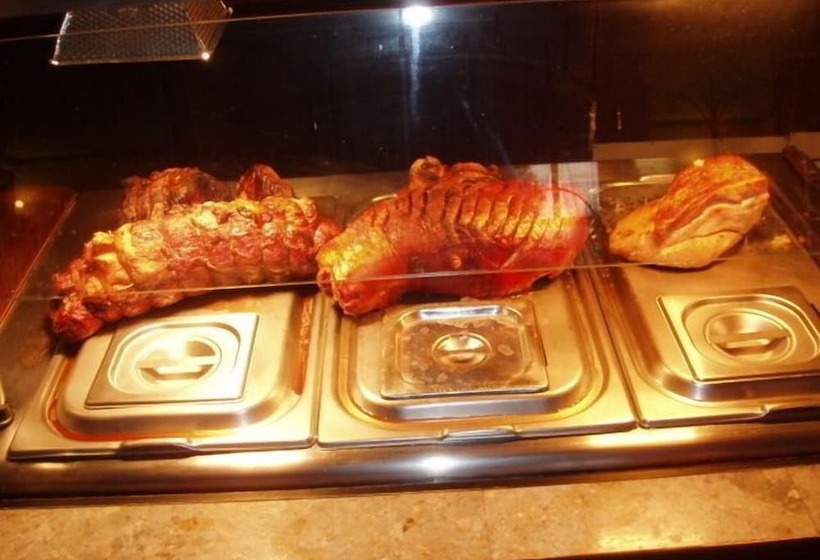 Отель Leaking Well, Dunhampton