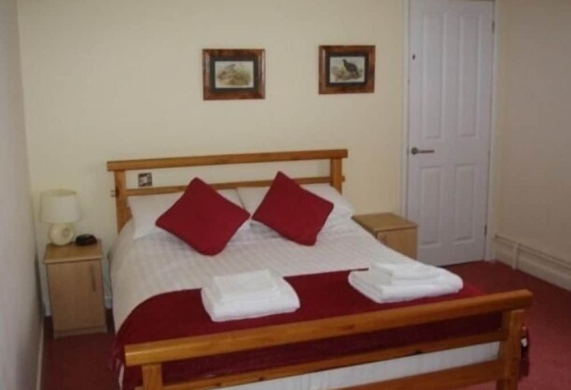 Отель Leaking Well, Dunhampton