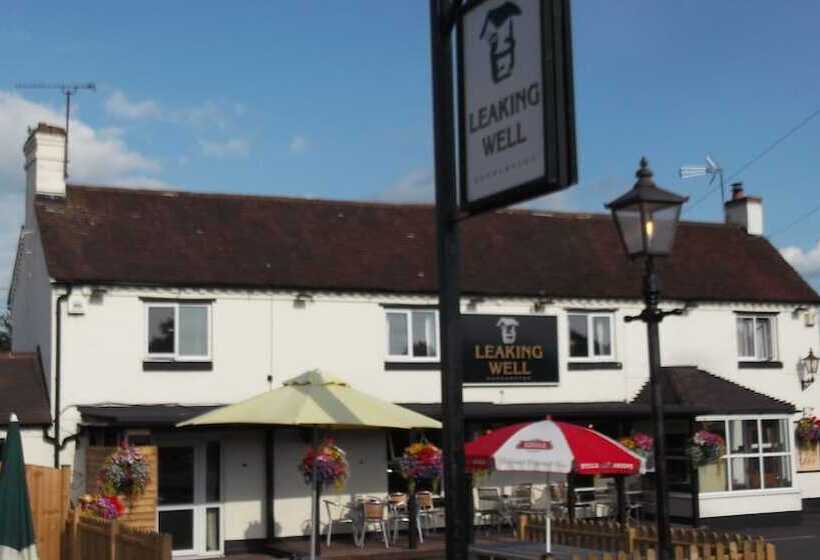 Отель Leaking Well, Dunhampton