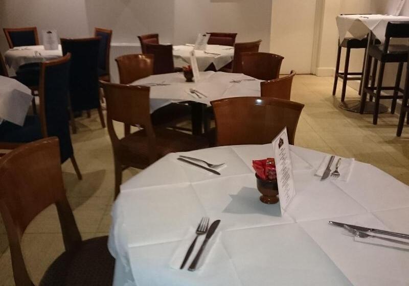 酒店 Livingston Lodge