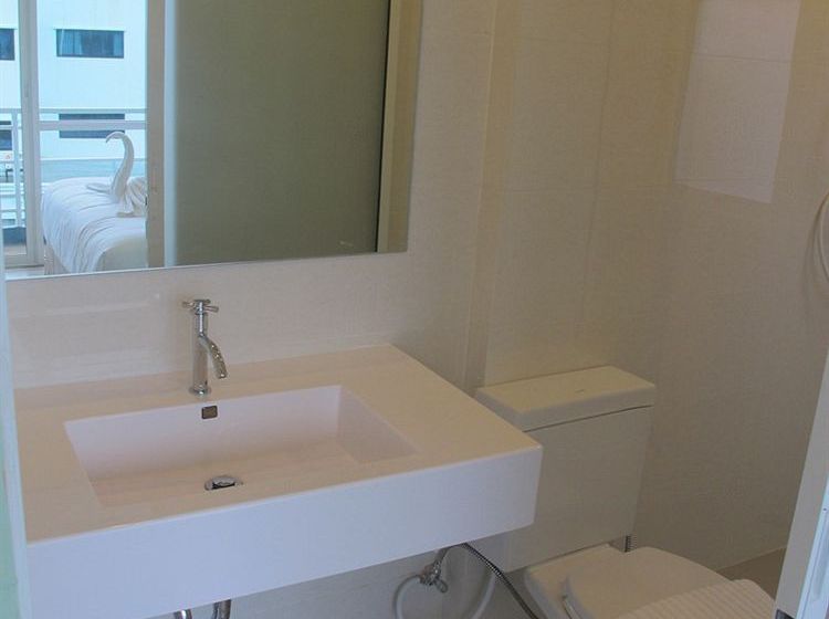 בית מלון כפרי Nantra Huahin