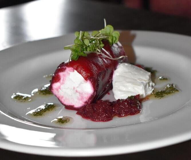 Отель Old Silent Inn