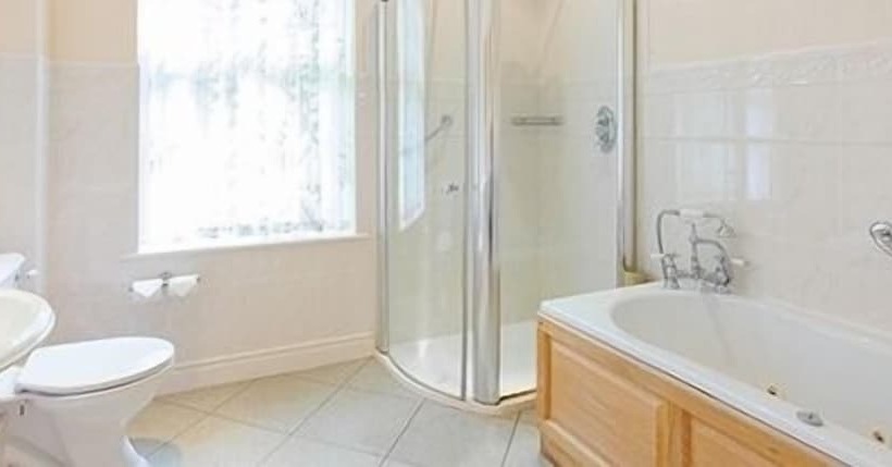 Отель Overwater Hall