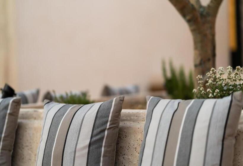 בית מלון כפרי Pheia, Vriniotis Resorts