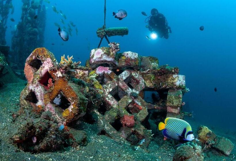 בית מלון כפרי Siddhartha Oceanfront Resort & Spa Bali