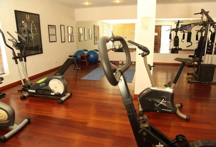 בית מלון כפרי Siddhartha Oceanfront Resort & Spa Bali