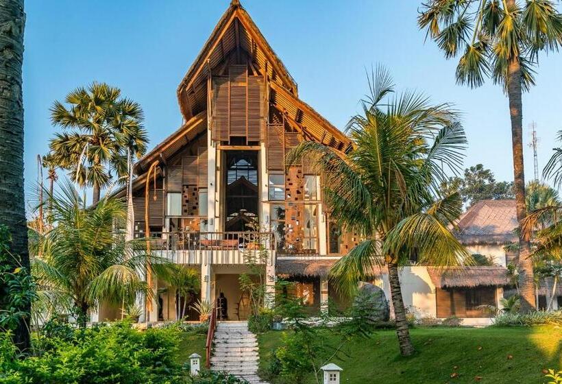 בית מלון כפרי Siddhartha Oceanfront Resort & Spa Bali